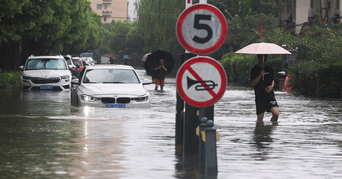 [To learn English]
As meteorologists tra