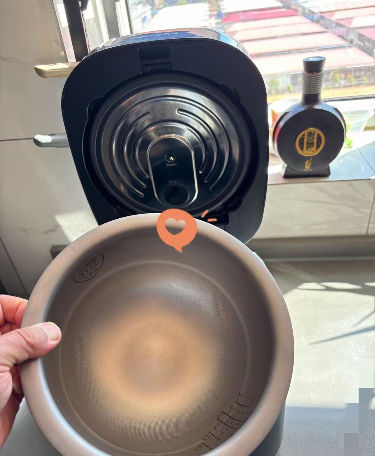 格力这次精准戳中千万家庭痛点，仅凭0涂层就彻底拿捏了大家的健康焦虑。


家里旧