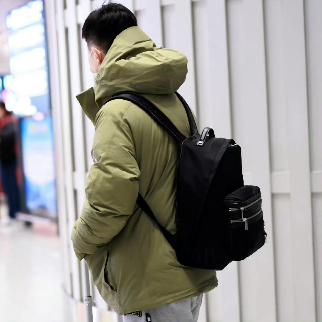 马龙杨倩被粉丝们一路簇拥  马龙被热情粉丝喊学长 龙队和粉丝的爱是相互的！龙队安