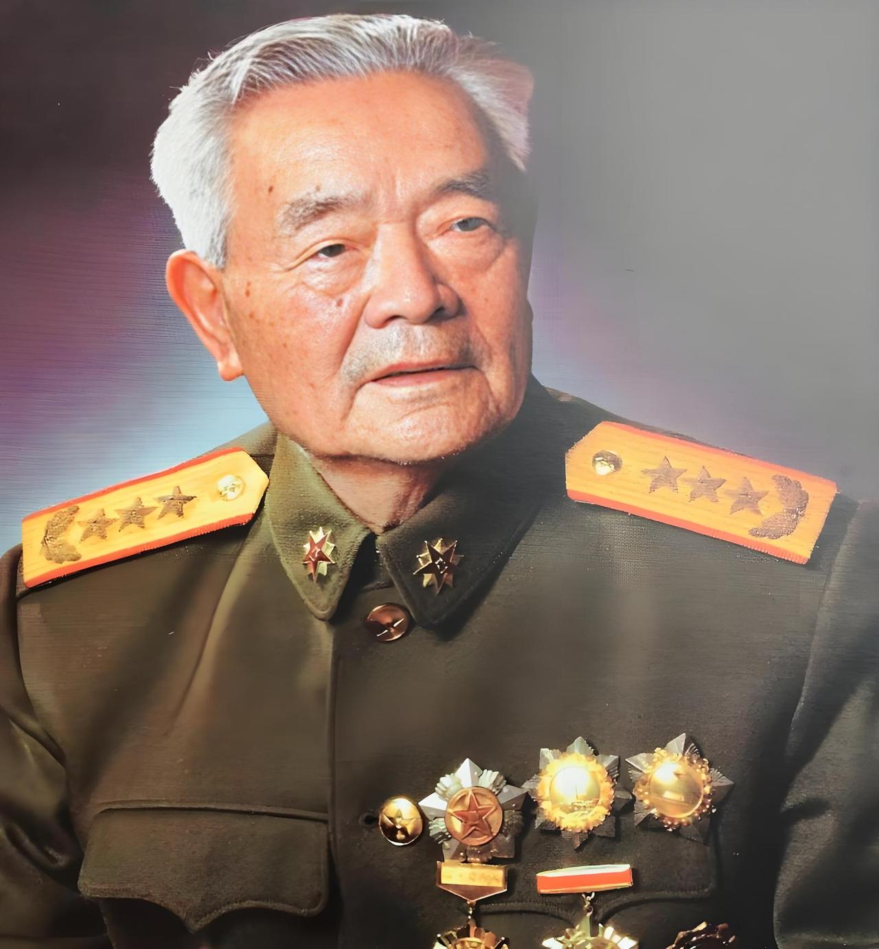 1941年，粟裕破格将一名21岁参谋连升四级，全军哗然。谁料他3天歼敌600余人
