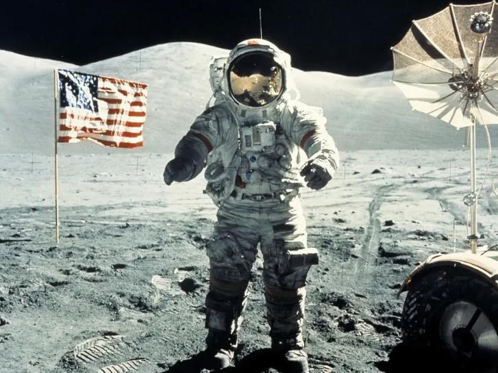 揭秘美国登月背后的隐形巨头，半个世纪托举人类探月梦，实力远超想象

小派留意到，