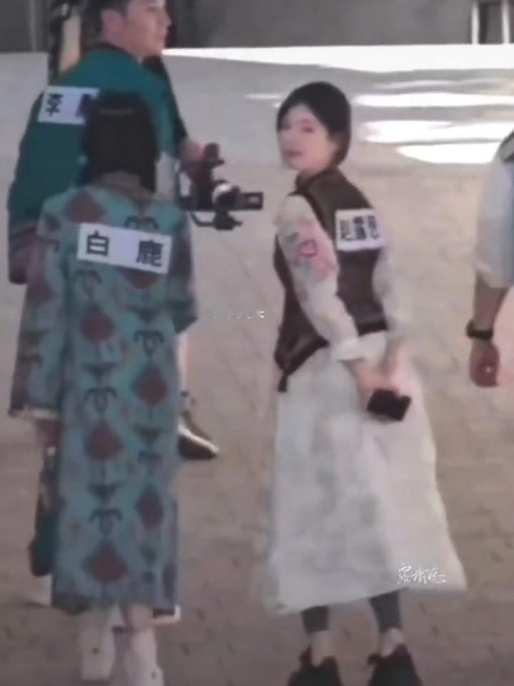 露思太温柔了，我一直觉得，待人接物下意识的反应是装不出来的… 