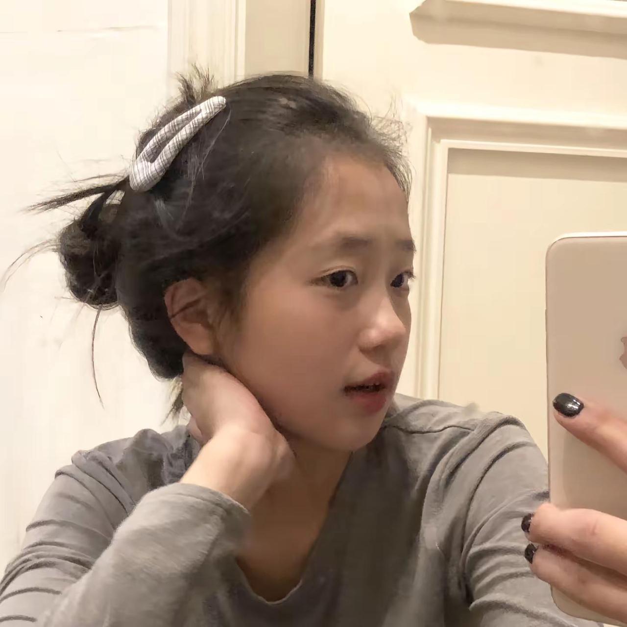 我不会觉得任何一个女孩比你可爱 如果有那就是明天的你