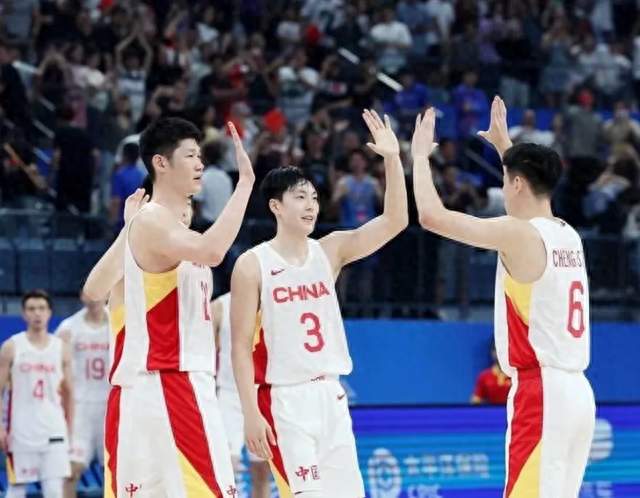 89-85掀翻菲律宾！中国男篮再战巴林，争小组第一