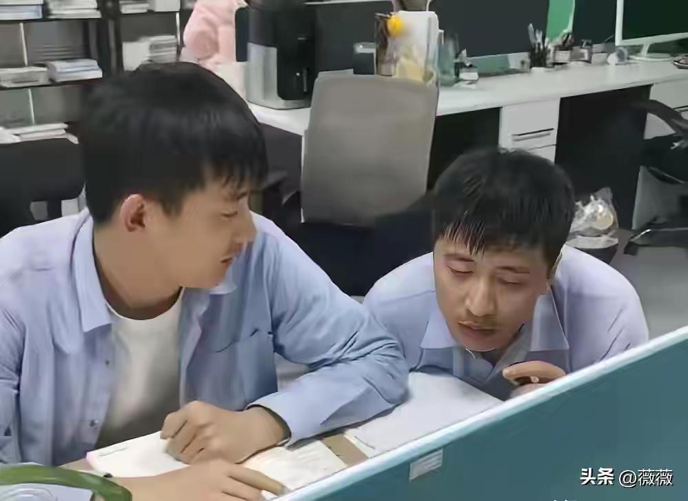 看了白狮跪拜奔丧，张老师你让全网泪满眶！

张老师你一向幽默风趣，这次你是不是也