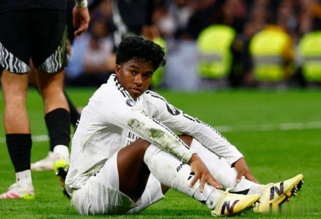 皇马的19岁巴西前锋恩德里克接近在冬窗以租借身份加盟里昂。本赛季恩德里克在皇马出