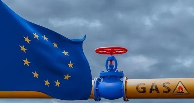 欧盟想拖垮俄罗斯，但同时也在拖垮自己，这种做法无疑是伤敌一千自损八百。

俄乌冲