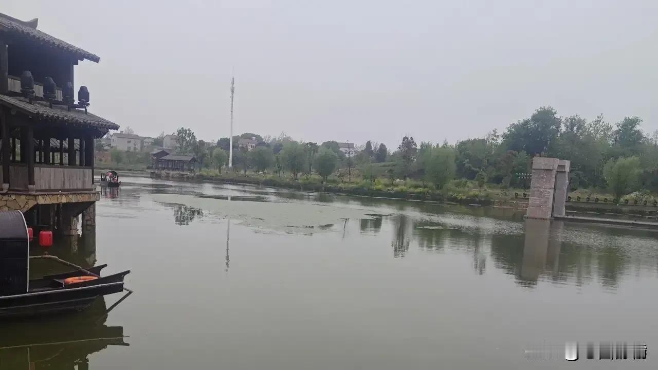 春天里来风光无限好，心窗打没打开？等你添墨加彩对下联，本下联是原创，请友友尽情发