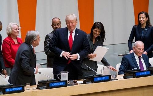 近日，特朗普的一番“我不需要国际法”的言论再次掀起轩然大波。这句话像一记重拳，击