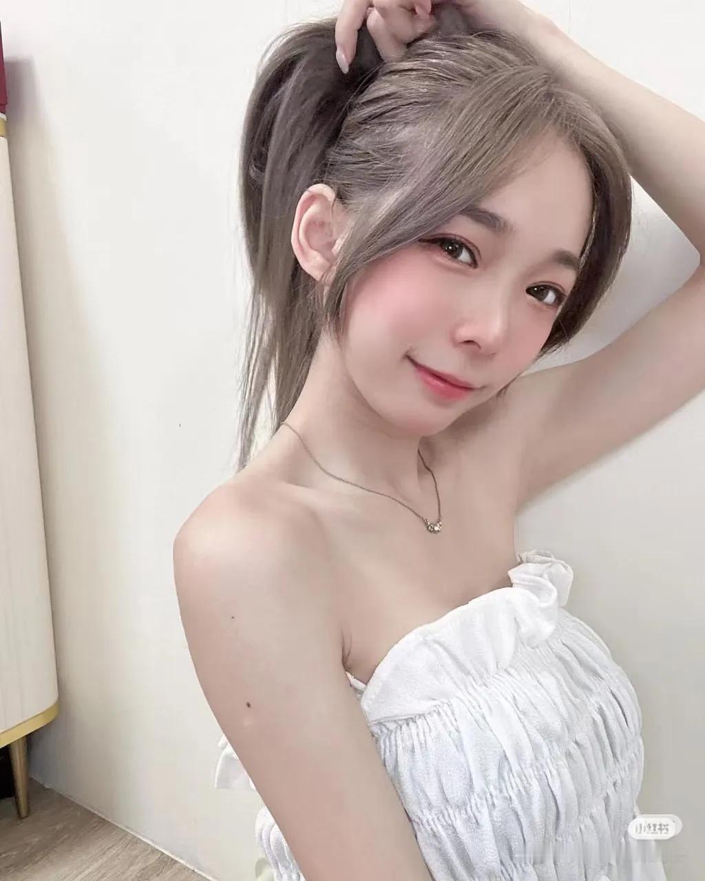 话说大马近几年就推出了许多样靓身材正，气质也相当不错的新晋博主，而奶茶就是其中之