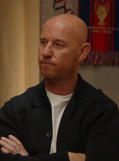 🚨巴特认为，詹姆斯加纳在埃弗顿的出色表现之后，曼联可能会考虑将其带回老特拉福德