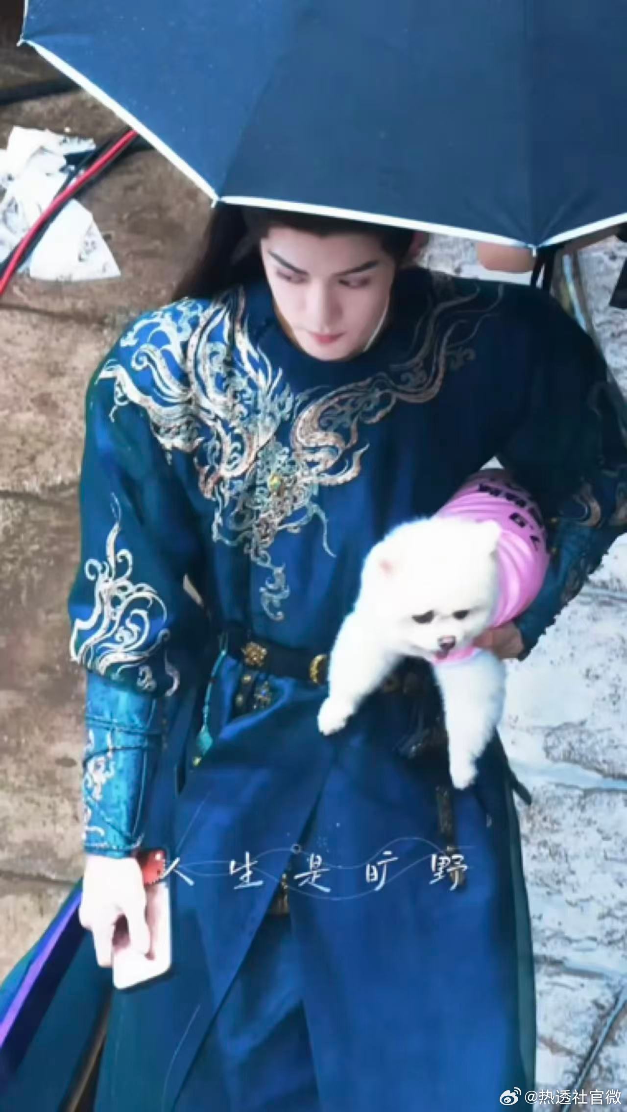曾舜晞横店陪巧克力营业曾舜晞给将门独后剧组应援 一份奶茶两份心意，祝福孟子义将门