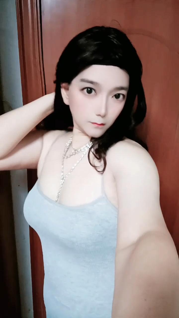 男人喜欢穿女装，就是为了变性吗？恰恰相反！


其实，大多数的女装男生，不但不是
