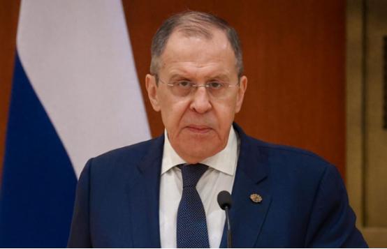 4月30号这一天，俄罗斯外长拉夫罗夫亮明态度，说俄方愿意重新坐下来，谈乌克兰那点