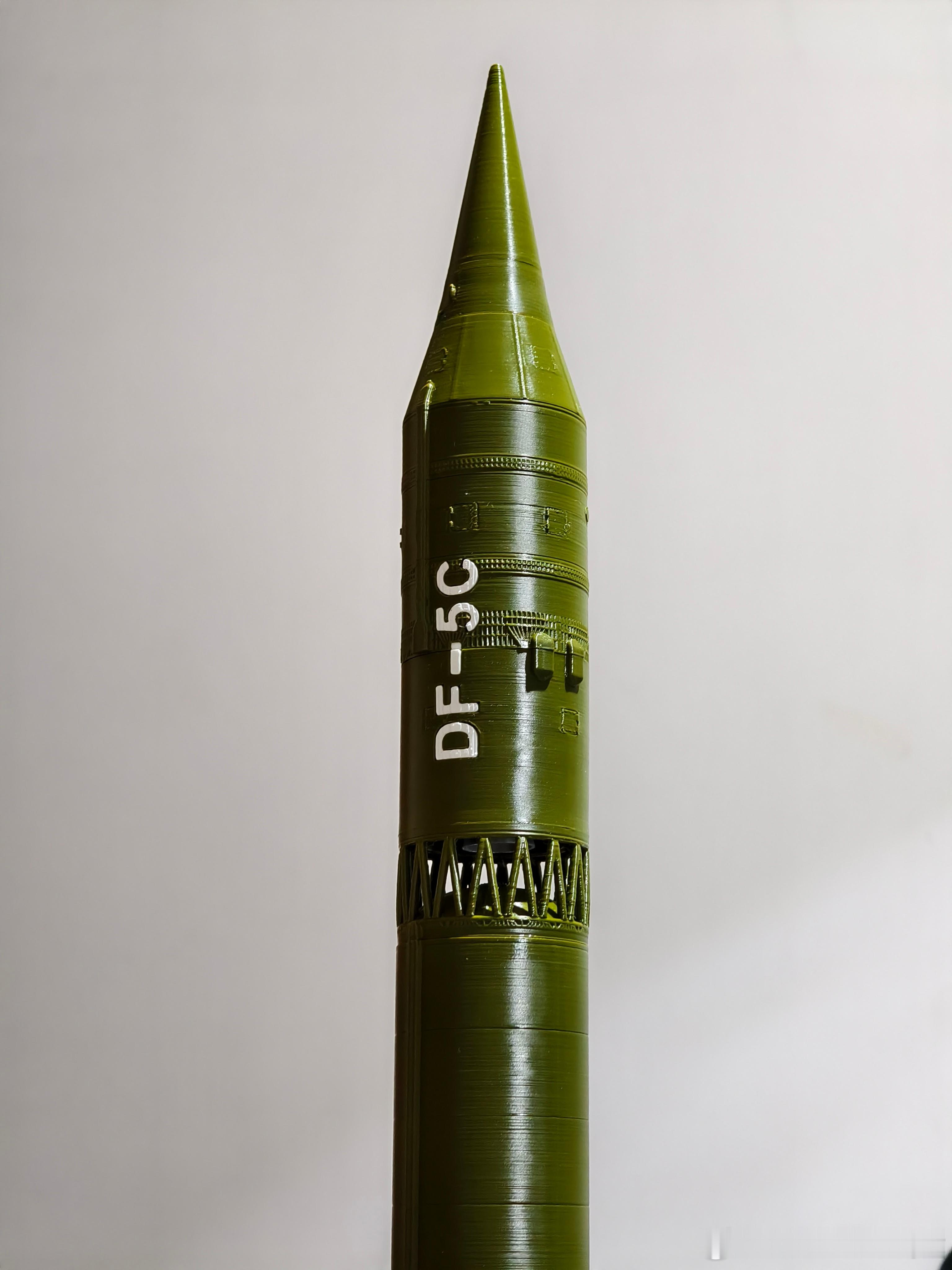 喜提绿色涂装的长征二号丙一枚​感谢江汉老师一个高精度还原的半米高全球到达快递到手