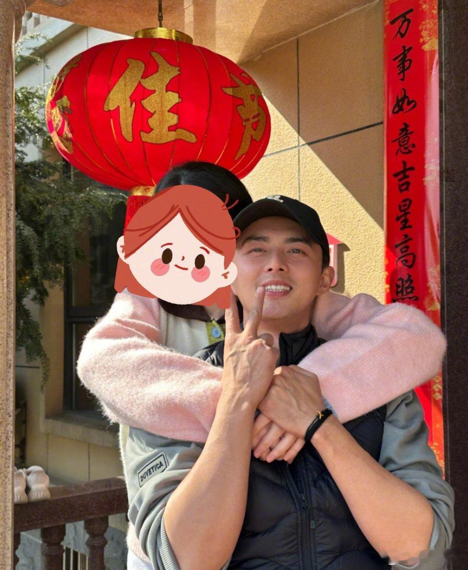 叶祖新和外甥女合影像Ai叶祖新和外甥女合影了 心理委员：我心里不得劲叶祖新和外甥