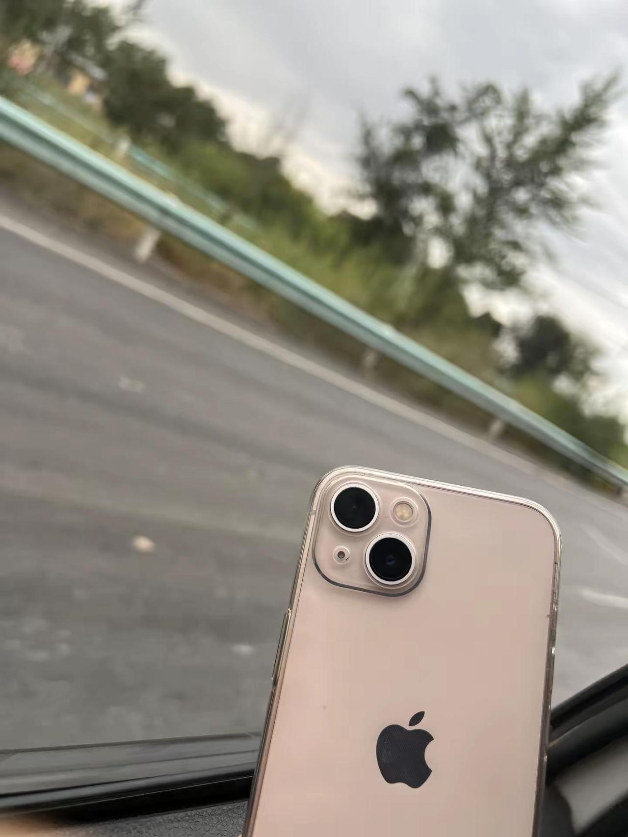 你还知道你第一台手机是什么型号吗？