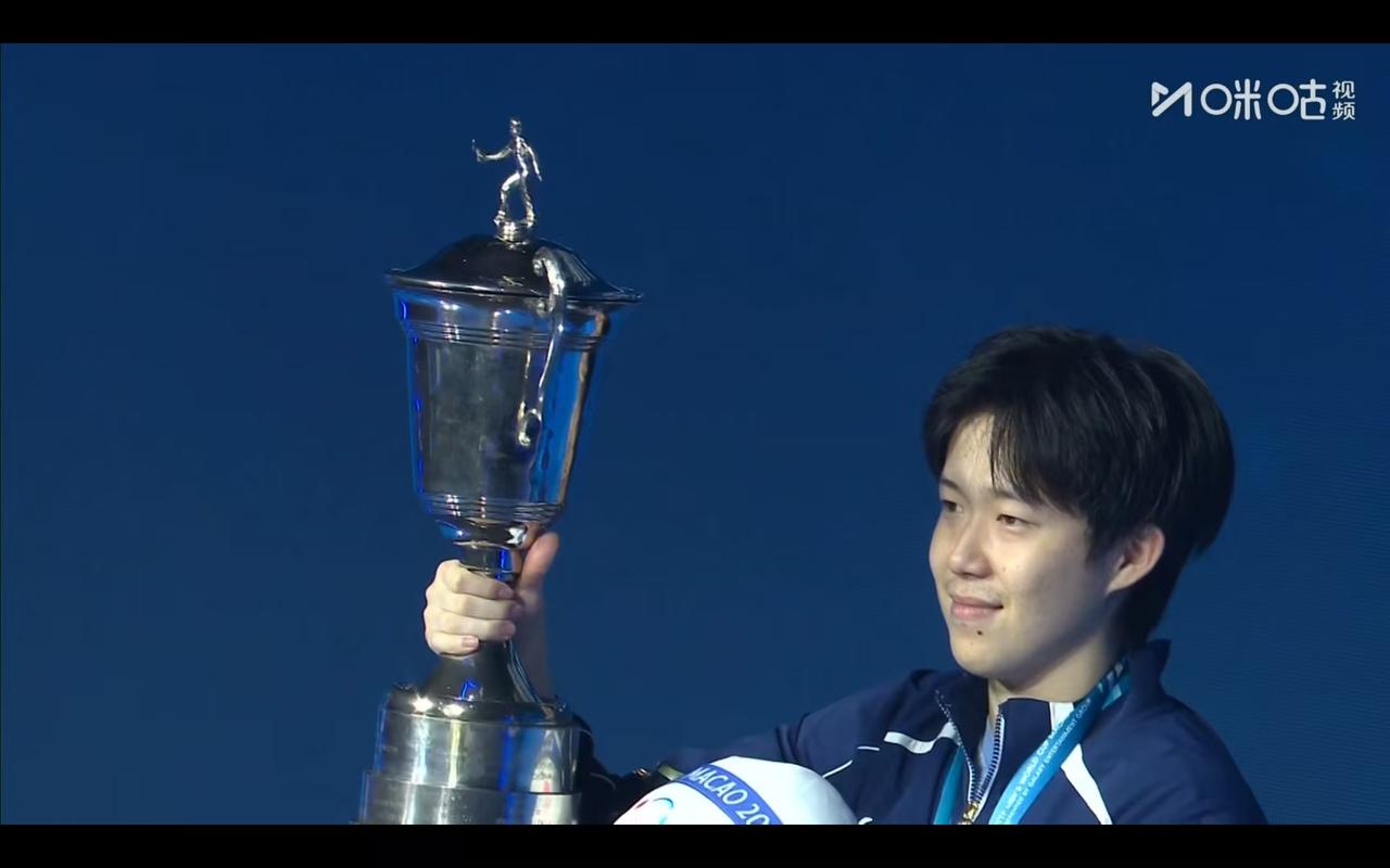澳门乒乓球世界杯新科冠军诞生，王楚钦一战到底夺冠捧杯
        4月5日，