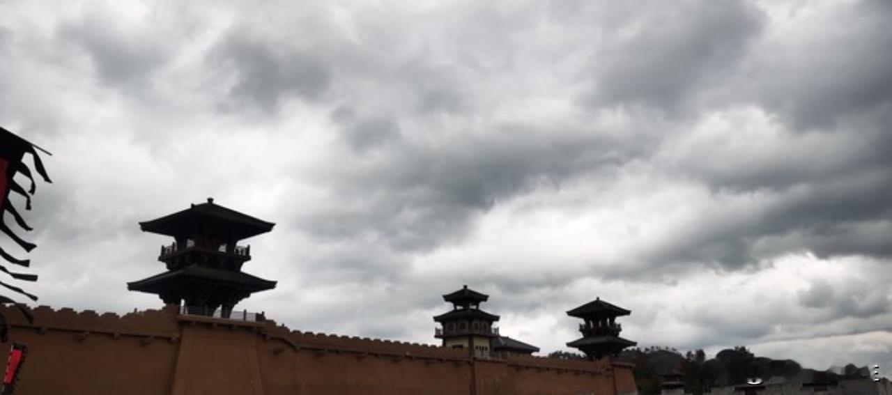 汉朝帝王逐个说

第2位：汉惠帝 刘盈
 
汉惠帝刘盈，是汉高祖刘邦的嫡长子，西