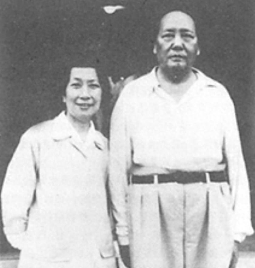 1957年李淑一向毛主席请教诗词用词，主席认真批阅后指出其所用表达方式态度不合适