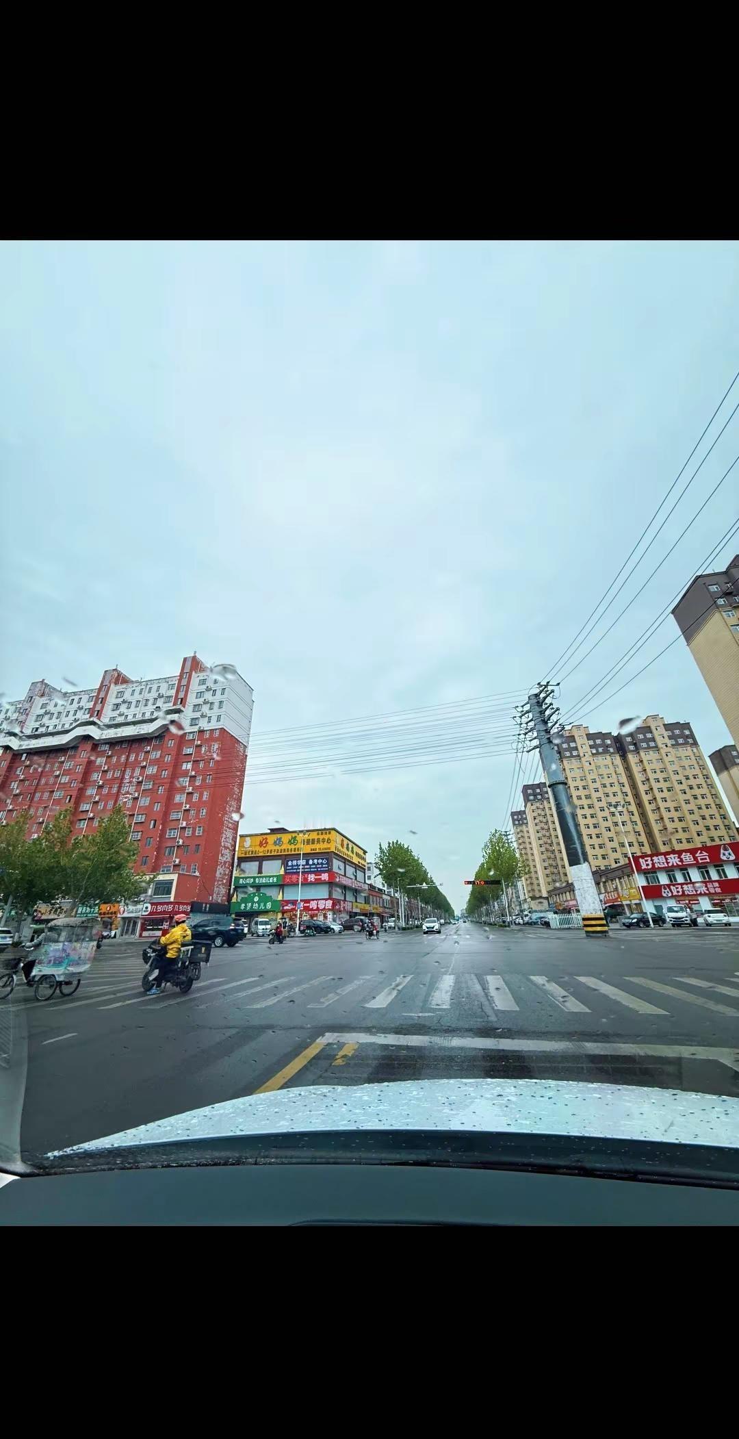 你以为就 那些了 可是不也又刷新了认知  被扔了的那一刻 你还以为人家说了句玩笑