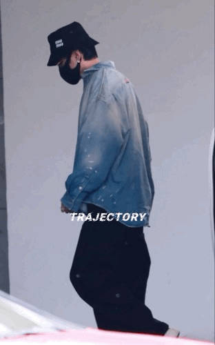 张若昀官宣北影节开幕式张若昀惊喜官宣加盟北京电影节，之前的那部《从21世纪安全撤