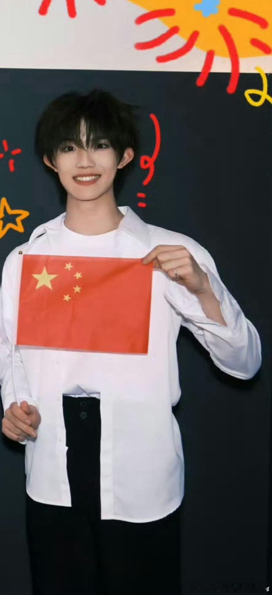 听苏新皓黄种人共度国庆佳节经典曲目遇上少年嗓音，苏新皓演绎的《黄种人》满是昂扬意