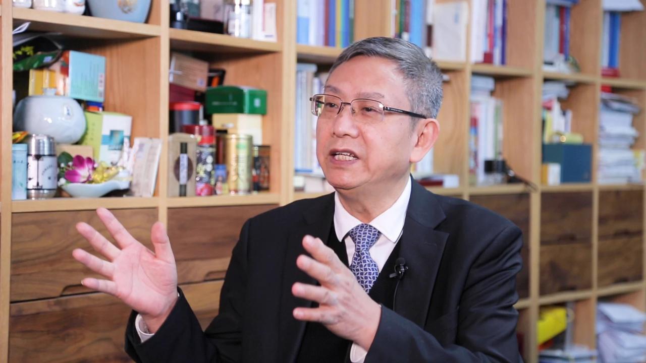 经济学家贾康：现在房地产市场已经进入买方市场主导阶段，楼市回暖相对慢一点！但不会