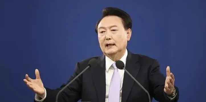 倒打一耙！尹锡悦于韩国当地时间12日发表讲话，指责所有韩国在野党攻击他，制造内乱