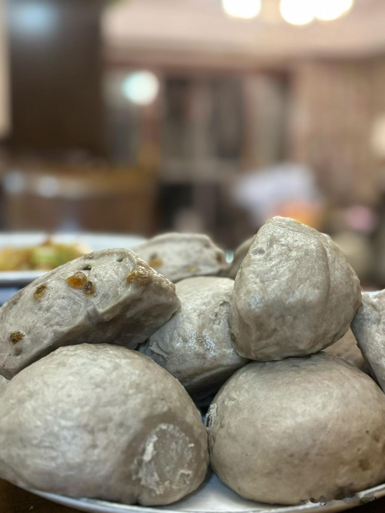 跟不讲理的人掰扯，纯属浪费情绪！
 
昨天在菜市场亲眼见着：大妈买番茄非要按特价