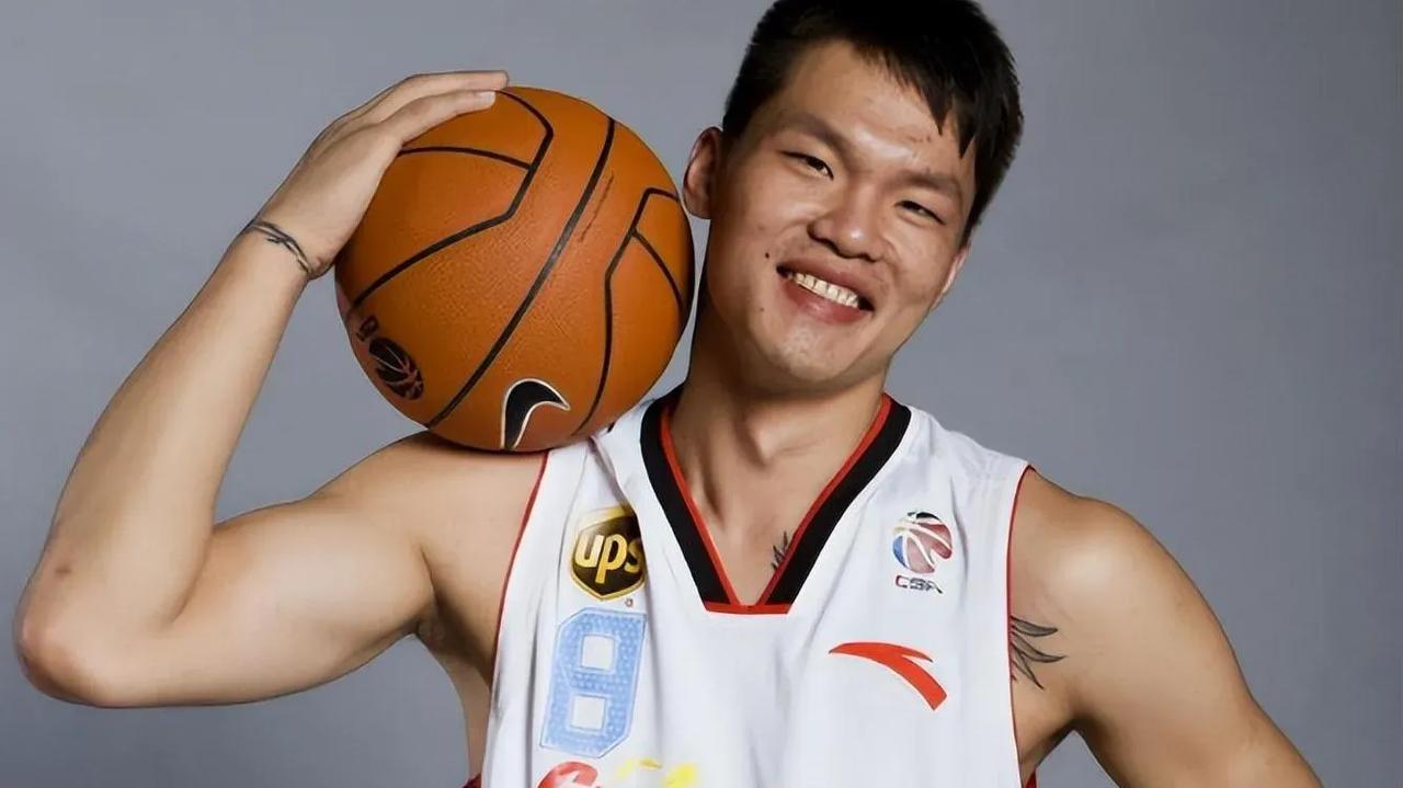 朱总太牛了!闷声发大财，广东拿下波多黎各后卫沃特斯。前不久世界杯，波多黎各击败中