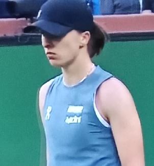 斯瓦泰克拒绝冷门，2-0横扫萨卡里晋级16强！
       北京时间3月10日