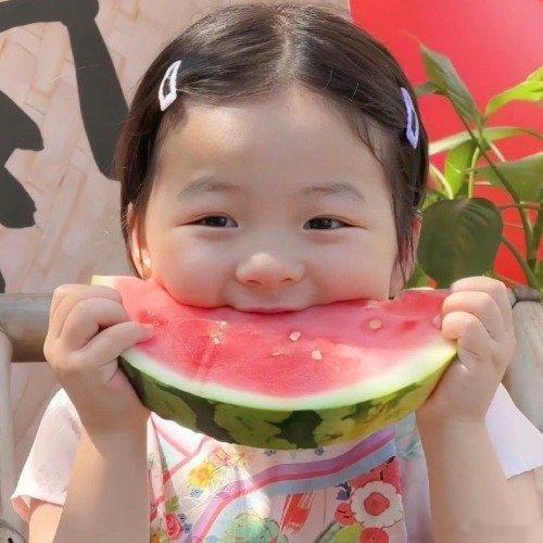 “娱乐圈大部分明星失业”属于行业性收缩与结构性调整的夸张表述，并非所有演员都失去