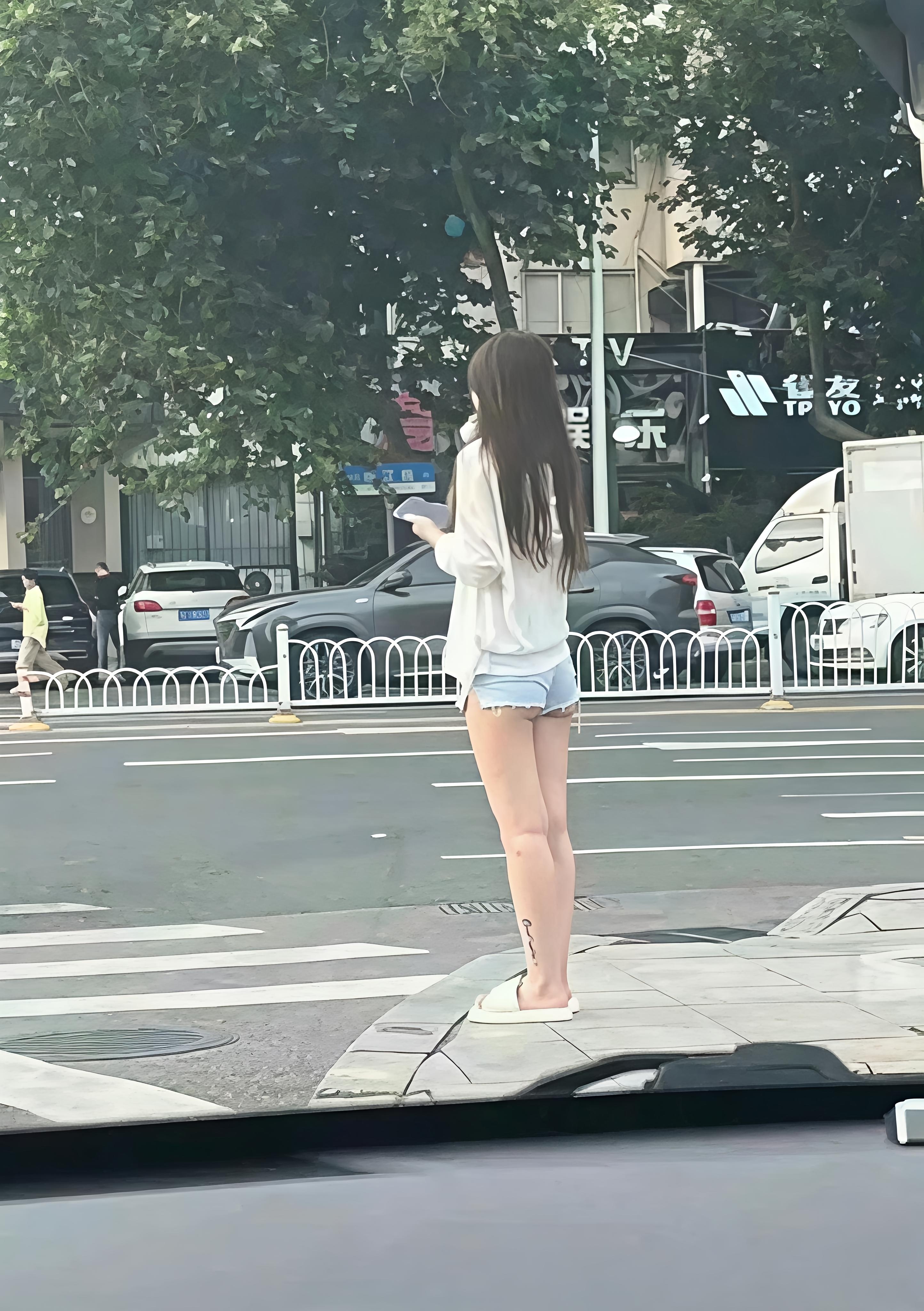 女孩子这样穿，可以温暖整个城市。 