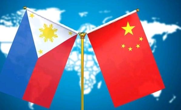 法新社刊文表示，中菲发生冲突的根源就在于中国无视南海仲裁案，且无视国际声援！7 