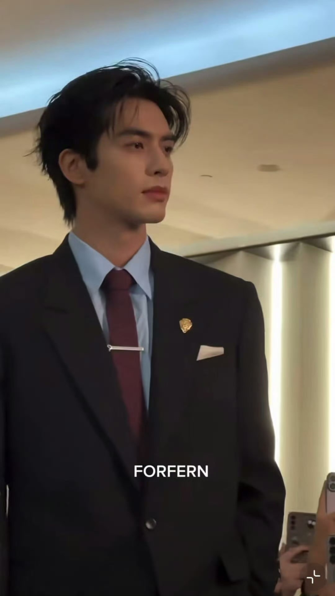 宋威龙这张权威的脸就该多出国参加活动争气 