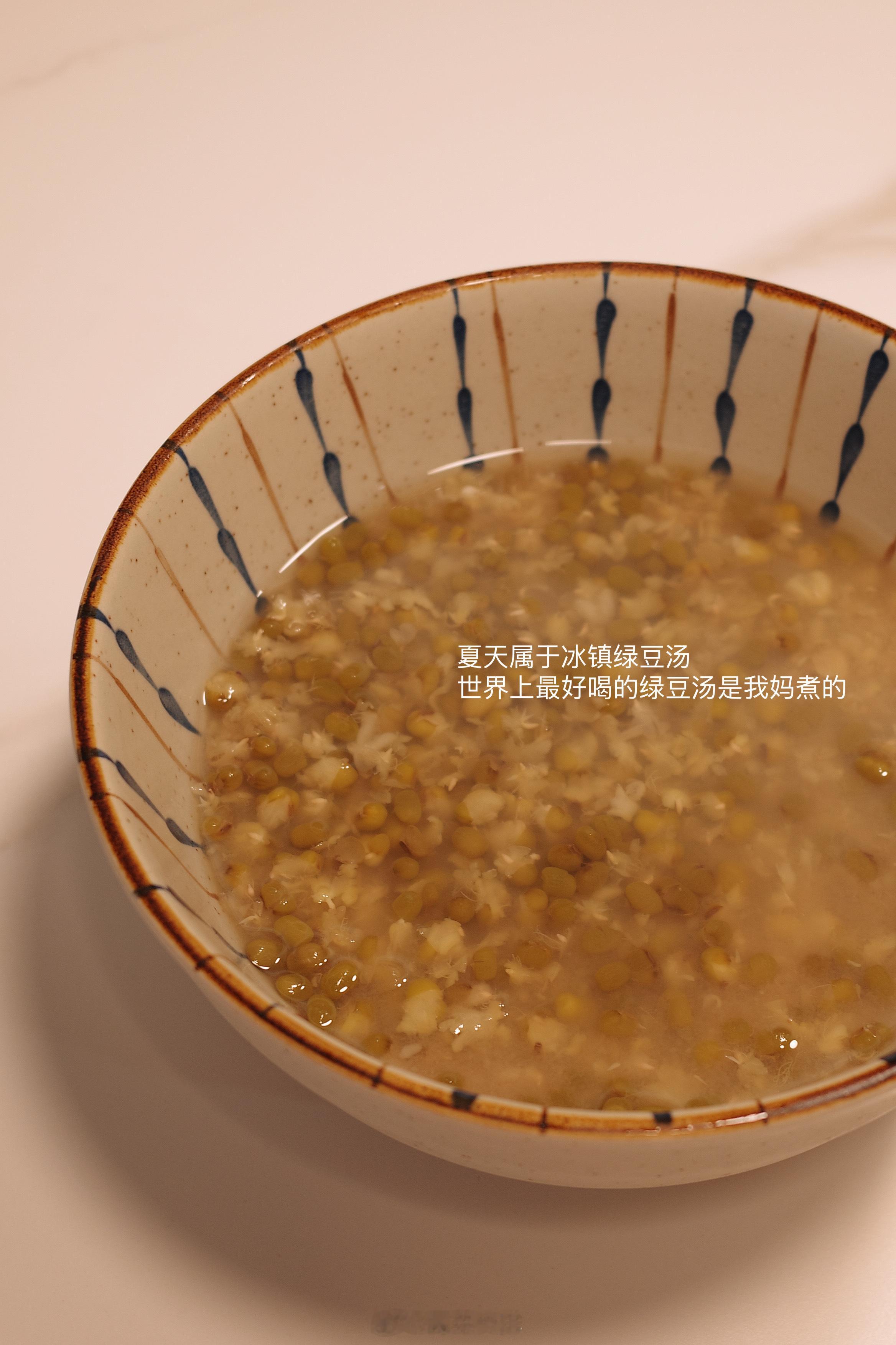 今天吃什么 周末回家吃饭就是恶补一周蔬菜🥬周日晚上回自己家，周一我妈60+上班
