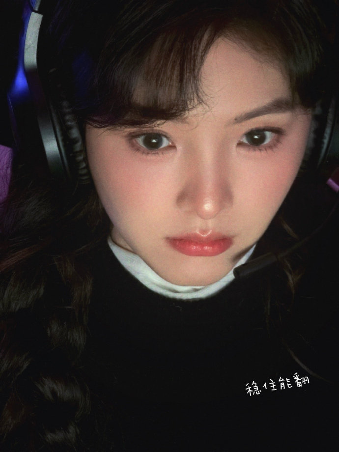 章若楠键盘视角 章若楠键盘视角，章若楠打游戏随拍~ 