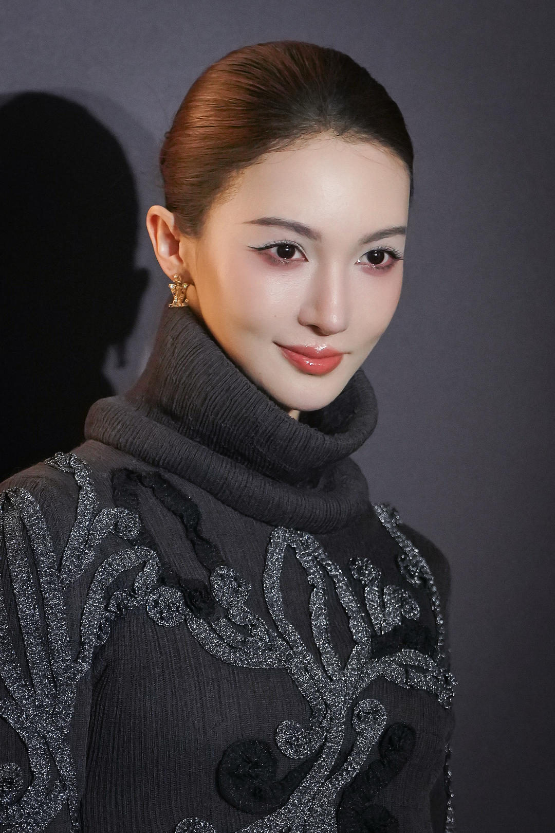 #金晨被曝肇事逃逸警方成立调查组# 【#金晨被曝肇事逃逸警方介入调查#】#金晨方