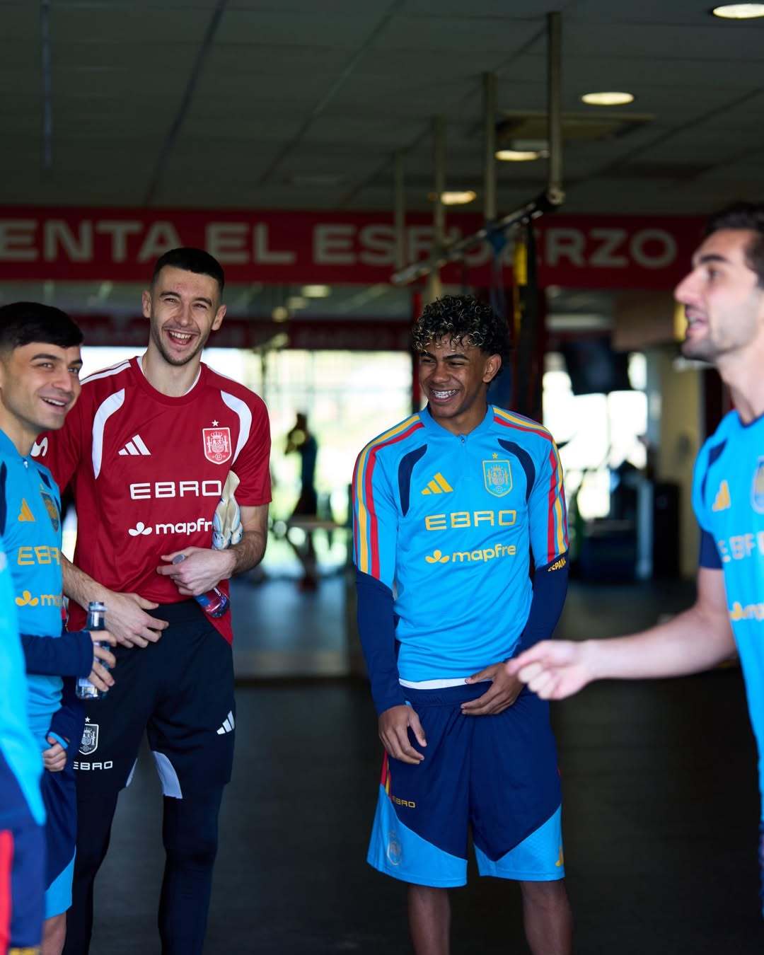 西班牙国家队今日训练。世界杯足球