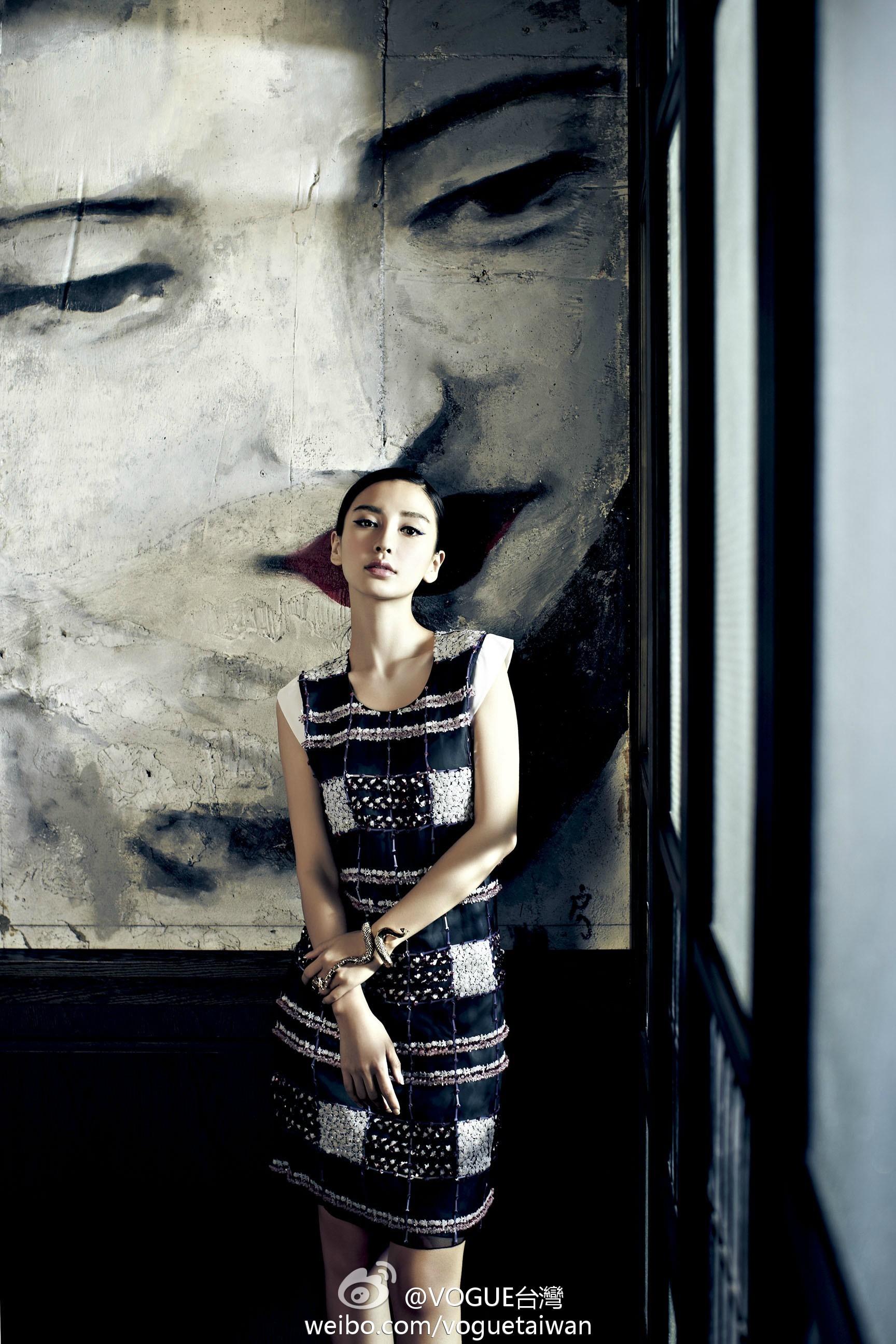 angelababy yyangelababy "我执笔卷写你的青春，远方的光与