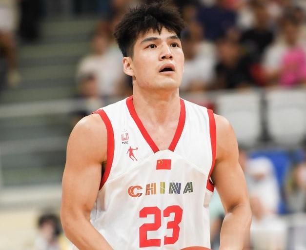 中国男篮爆冷惨负中国台北遭大逆转.
情何以堪呀，这打的什么比赛，
连个省队都打不