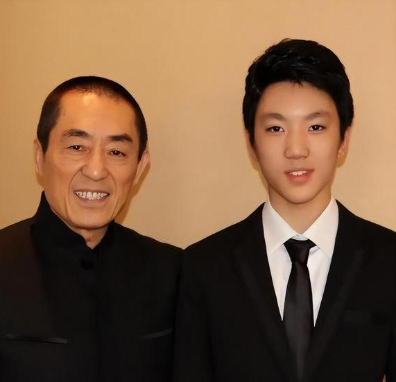 导二代发力！张艺谋25岁长子张壹男重磅出手，自编自导无限流新作杀青，新鲜题材看点
