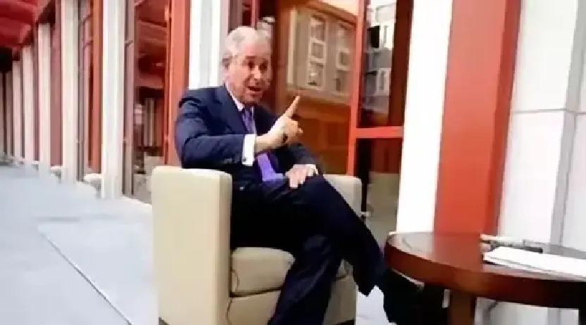 一个加拿大犹太裔教授，加德·萨阿德，突然在网上发帖，呼吁全球犹太人赶紧去做一件事