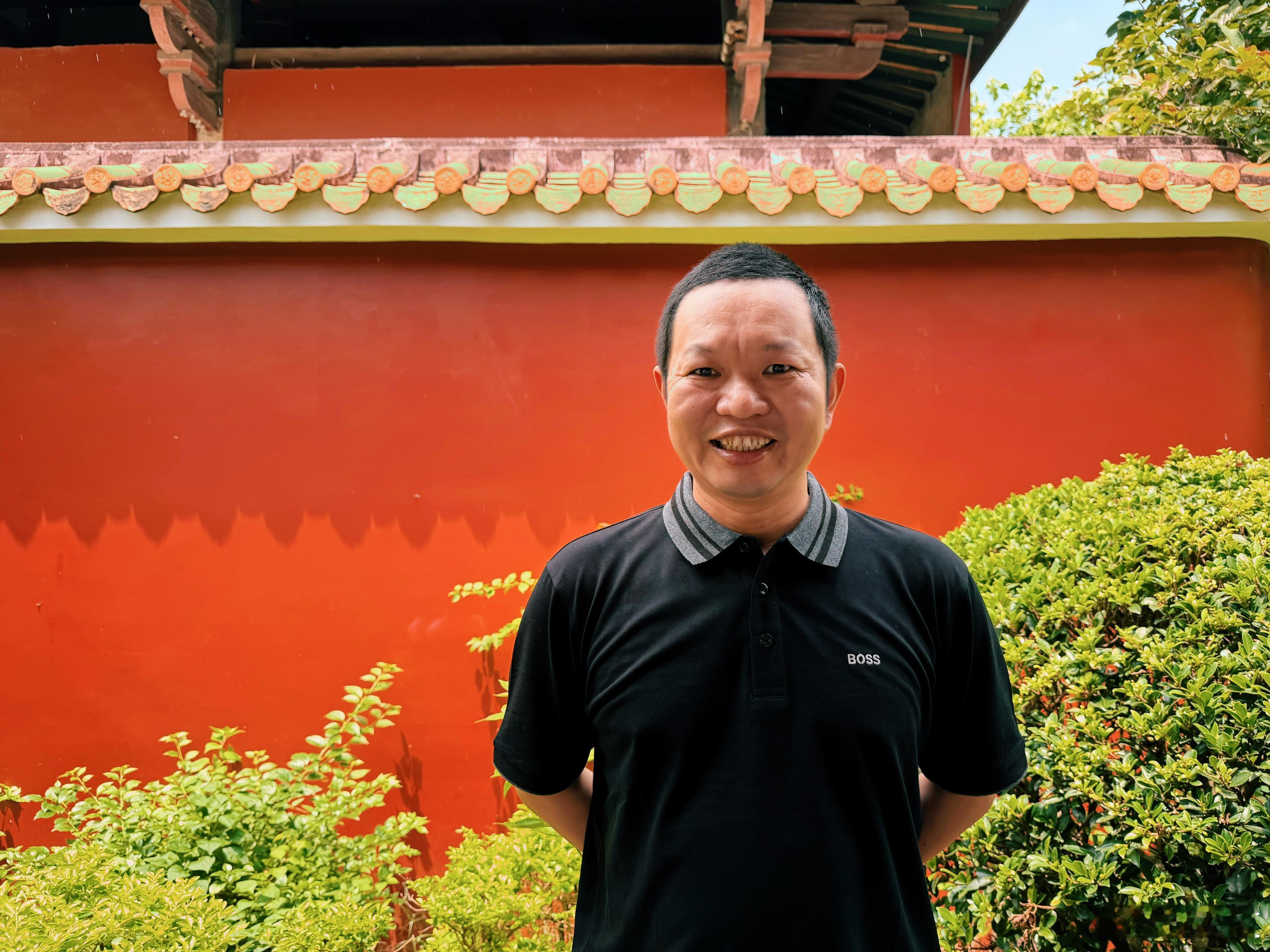 生活难免遇到挫折困境，低谷不等于结局。风雨是人生常态，熬过去便是柳暗花明。遇到难