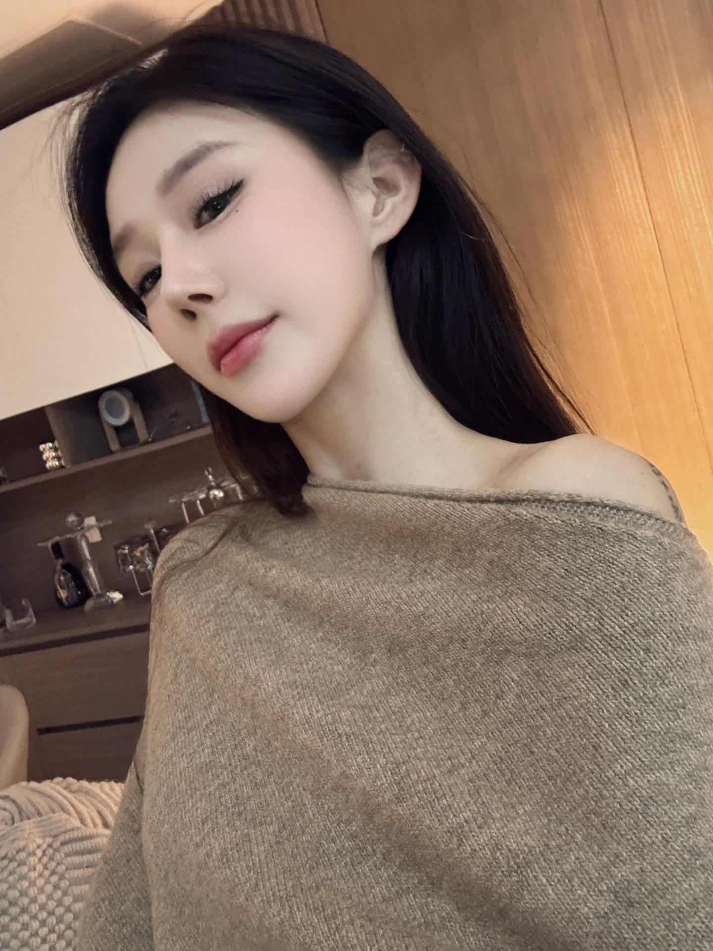这个世界欠调教 你也是