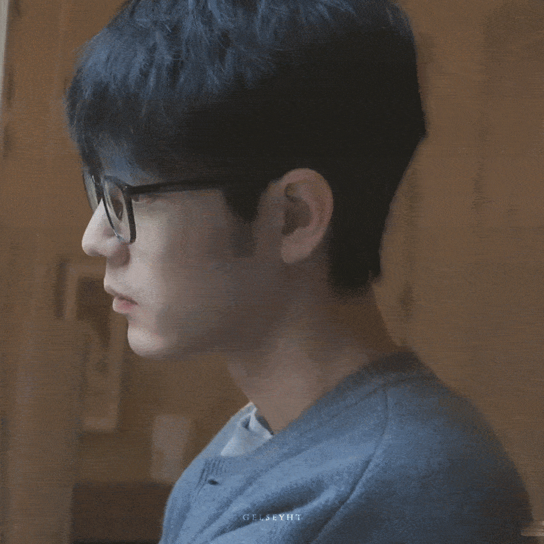 肖战哥哥也给我拍张照呗肖战
