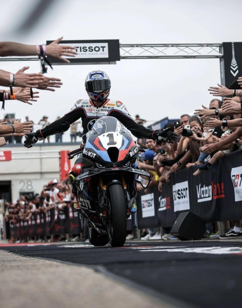 WSBK 米萨诺站回顾：杜卡迪包揽领奖台的统治级周末
2026 年 WSBK 艾