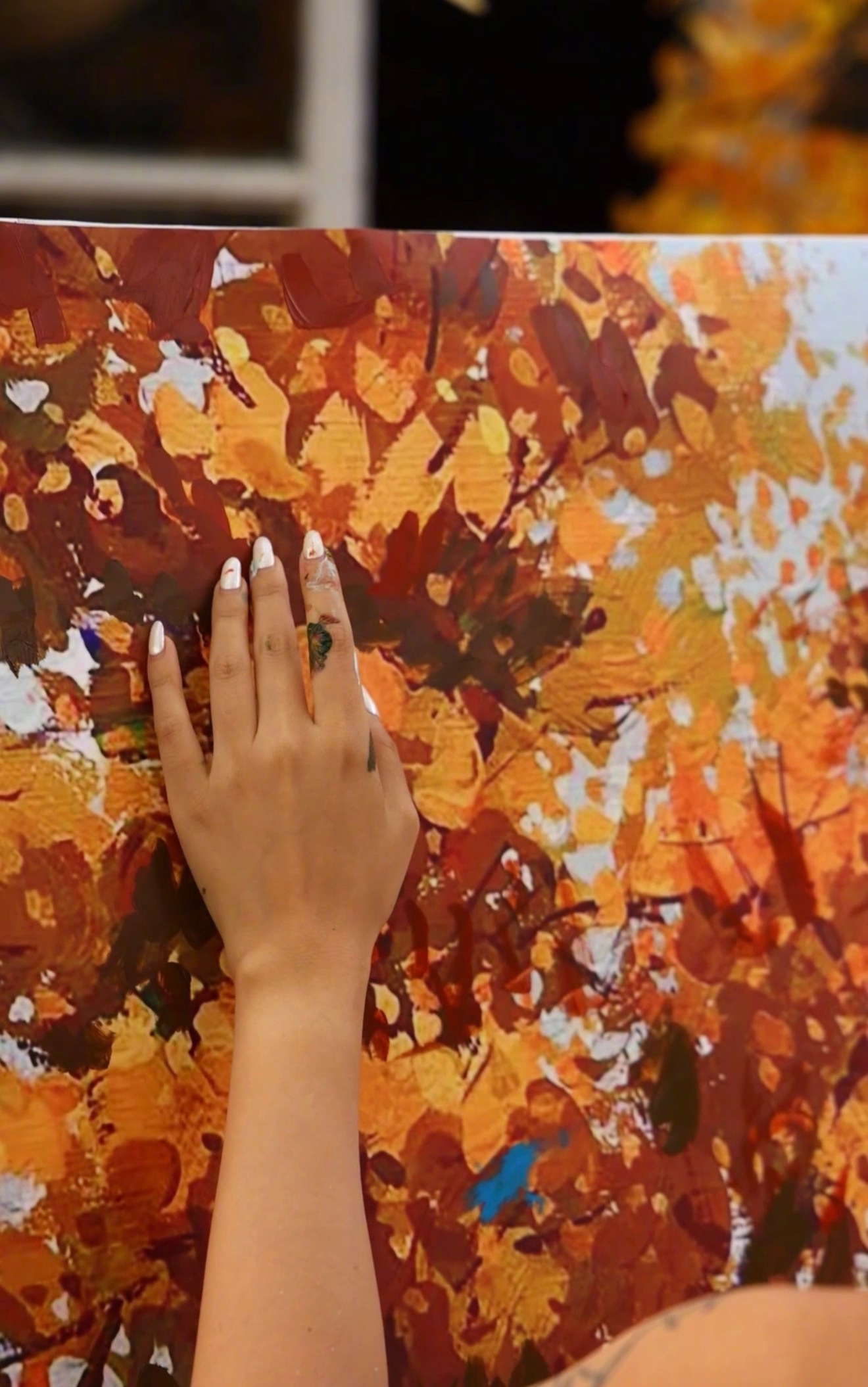 落叶纷飞，金黄满地🍁是秋天独有的浪漫秋天金黄的秋天真是治愈感拉满 ​​​