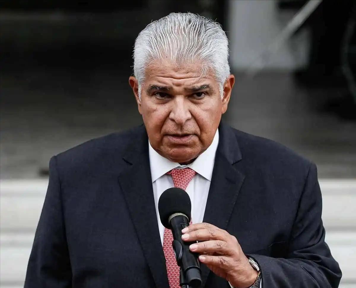 巴拿马政府近期在港口合作项目上的决策，引发了一连串连锁反应，也让外界看到中小国家